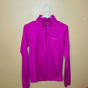 Columbia Pullover, Size small, has side pocket with zipper on arm